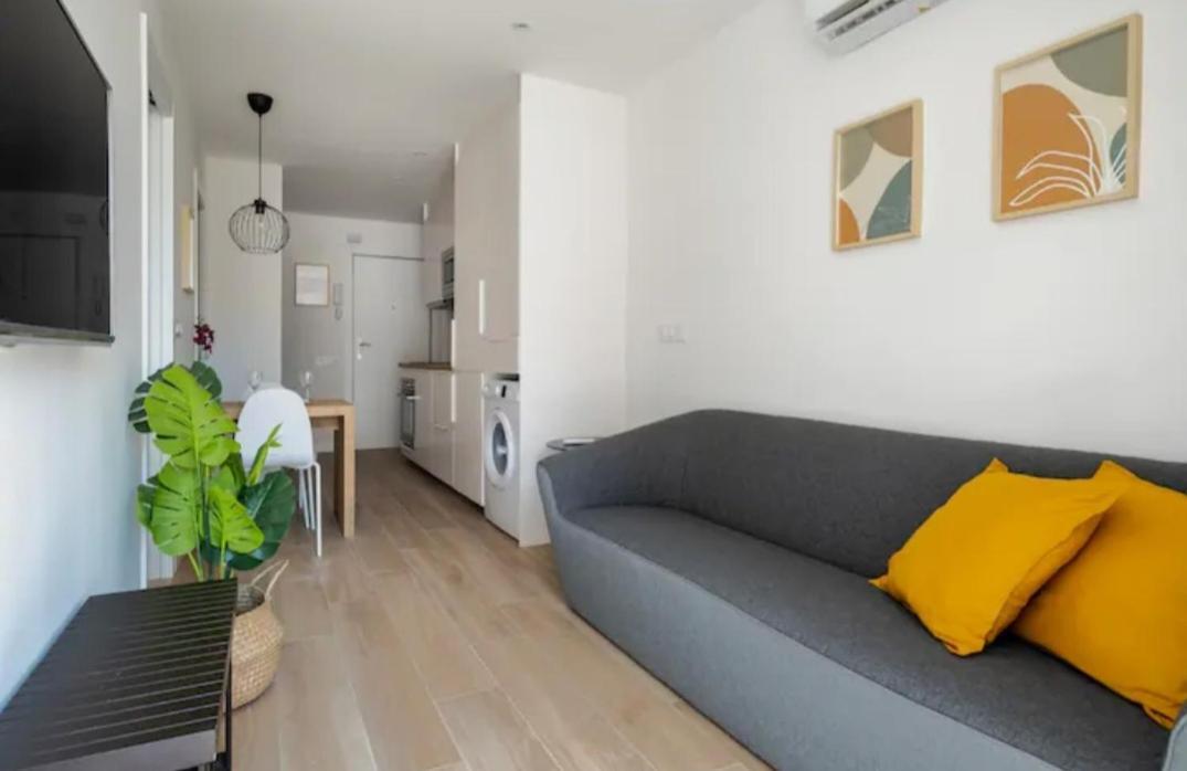 Apartment Close To The Beach Sant Adrià de Besòs Kültér fotó