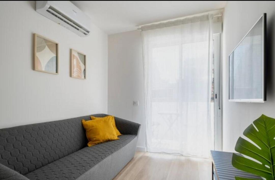 Apartment Close To The Beach Sant Adrià de Besòs Kültér fotó