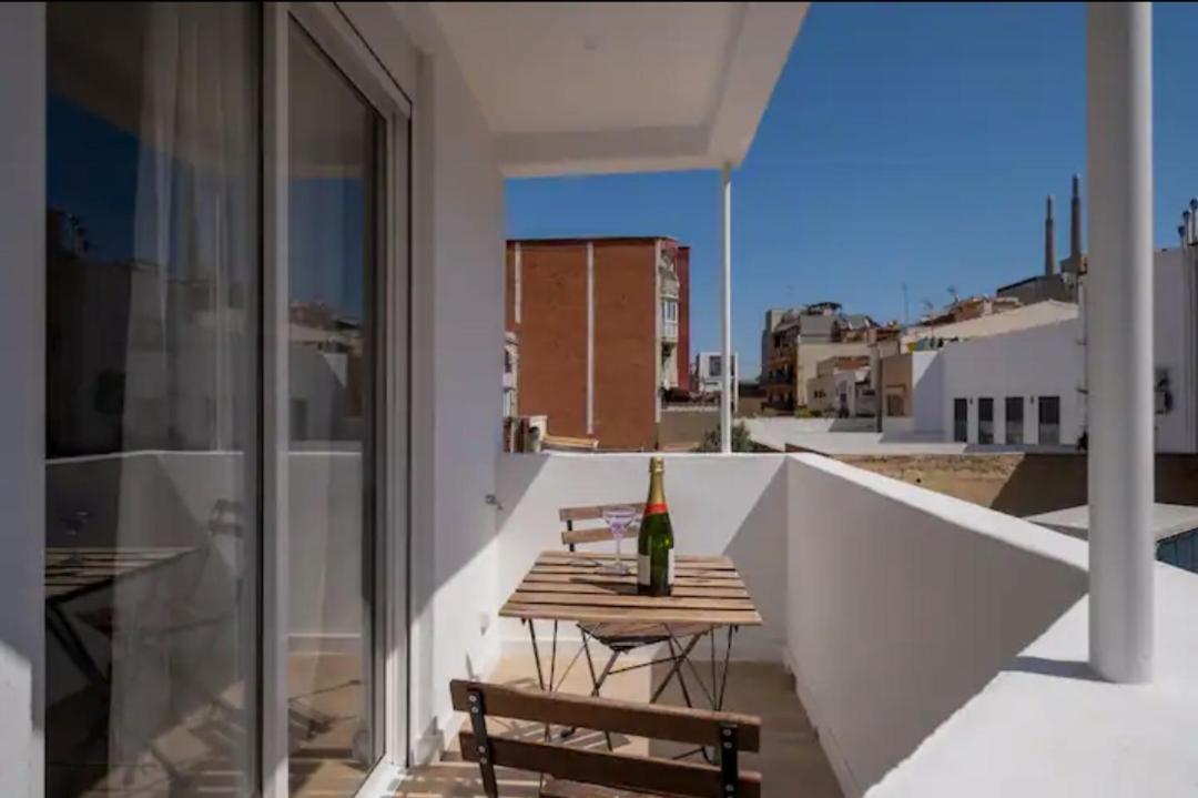 Apartment Close To The Beach Sant Adrià de Besòs Kültér fotó
