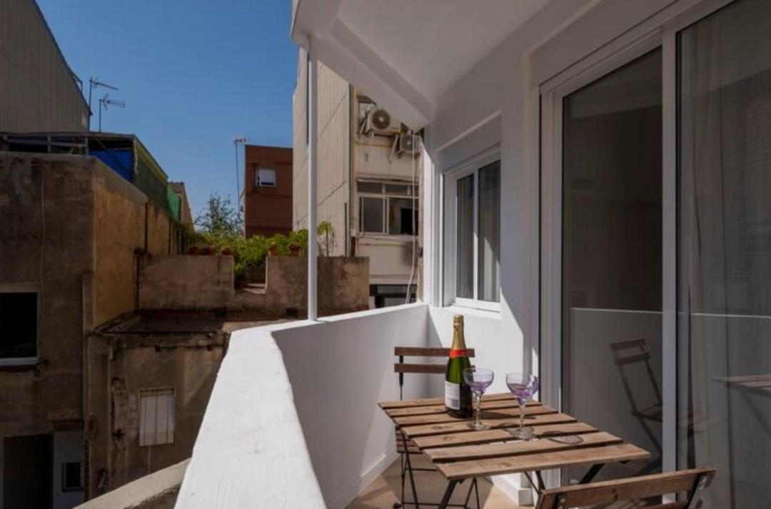Apartment Close To The Beach Sant Adrià de Besòs Kültér fotó